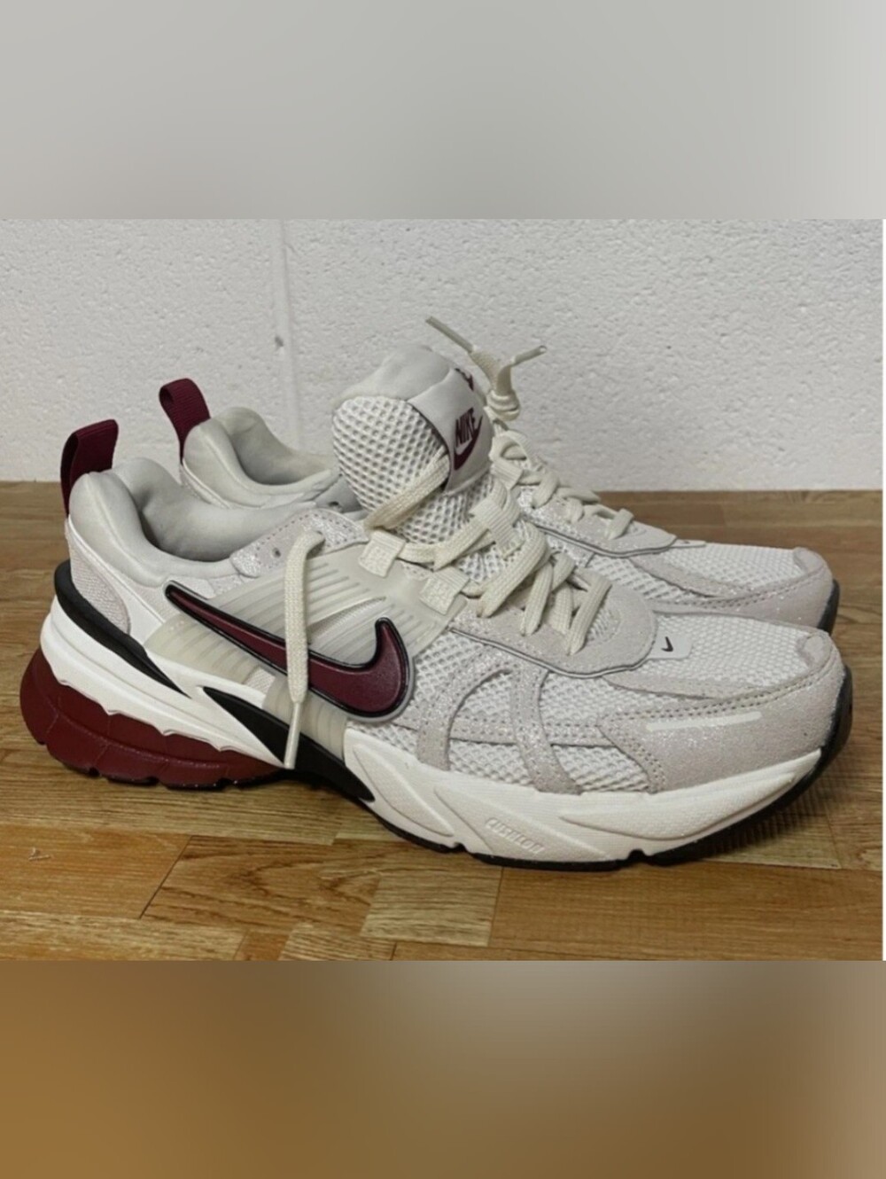 New Nike Y2K Run SE Women's Shoes White/ Black/ Team Red Sneakers -  Size 9.5